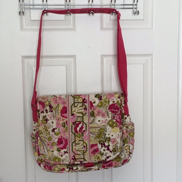 Vera Bradley Bags Vera Bradley Book Bag In Very Good Condition